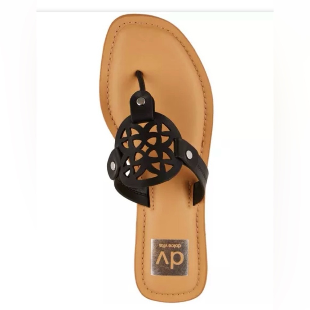 Dolce Vita Women's Medallion Thong Flat Slides. Size 5
